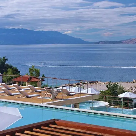 Awesome In With Outdoor Swimming Pool, Sauna And 3 Bedrooms * Нови-Винодолски