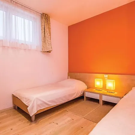 Awesome In With Outdoor Swimming Pool, Sauna And 3 Bedrooms Апартаменты