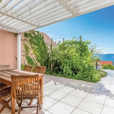 Awesome In With Outdoor Swimming Pool, Sauna And 3 Bedrooms Апартаменты