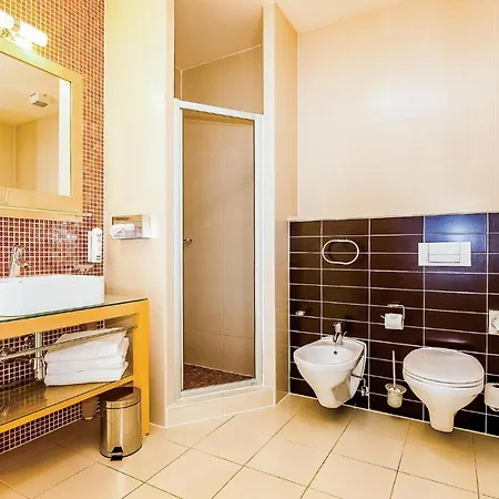 Awesome In With Outdoor Swimming Pool, Sauna And 3 Bedrooms * Нови-Винодолски